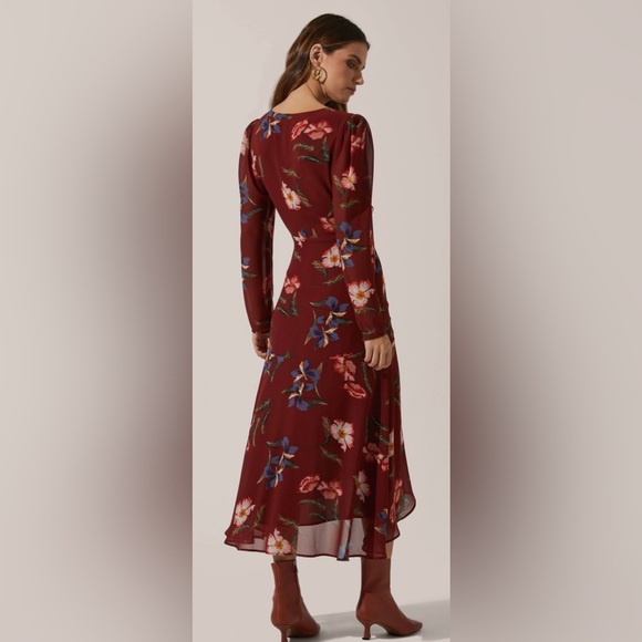 Astr the Label 3/4 Sleeve High-Low Ruched Front Floral Chiffon Midi Dress. - Picture 8 of 10